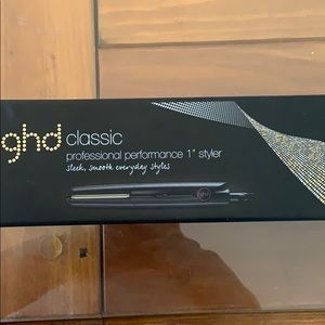 GHD classic flat iron